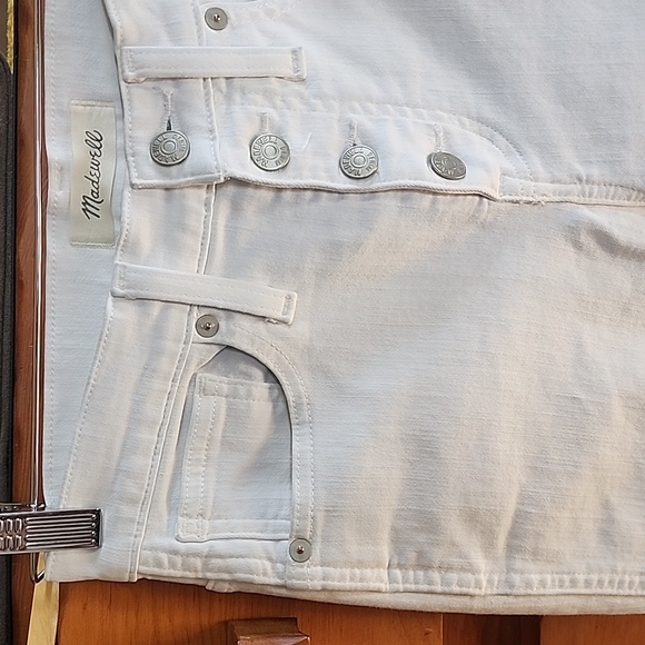 EUC Madewell: 10" High-Rise Skinny Crop Button-Fly Jeans, Pure White, Size 26 - Picture 2 of 12